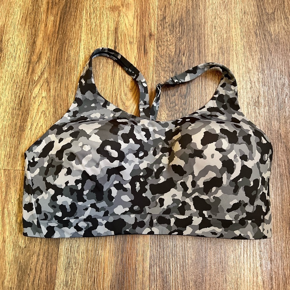 NEW Athleta Advance Sports Bra Gray Black Camo 40D
